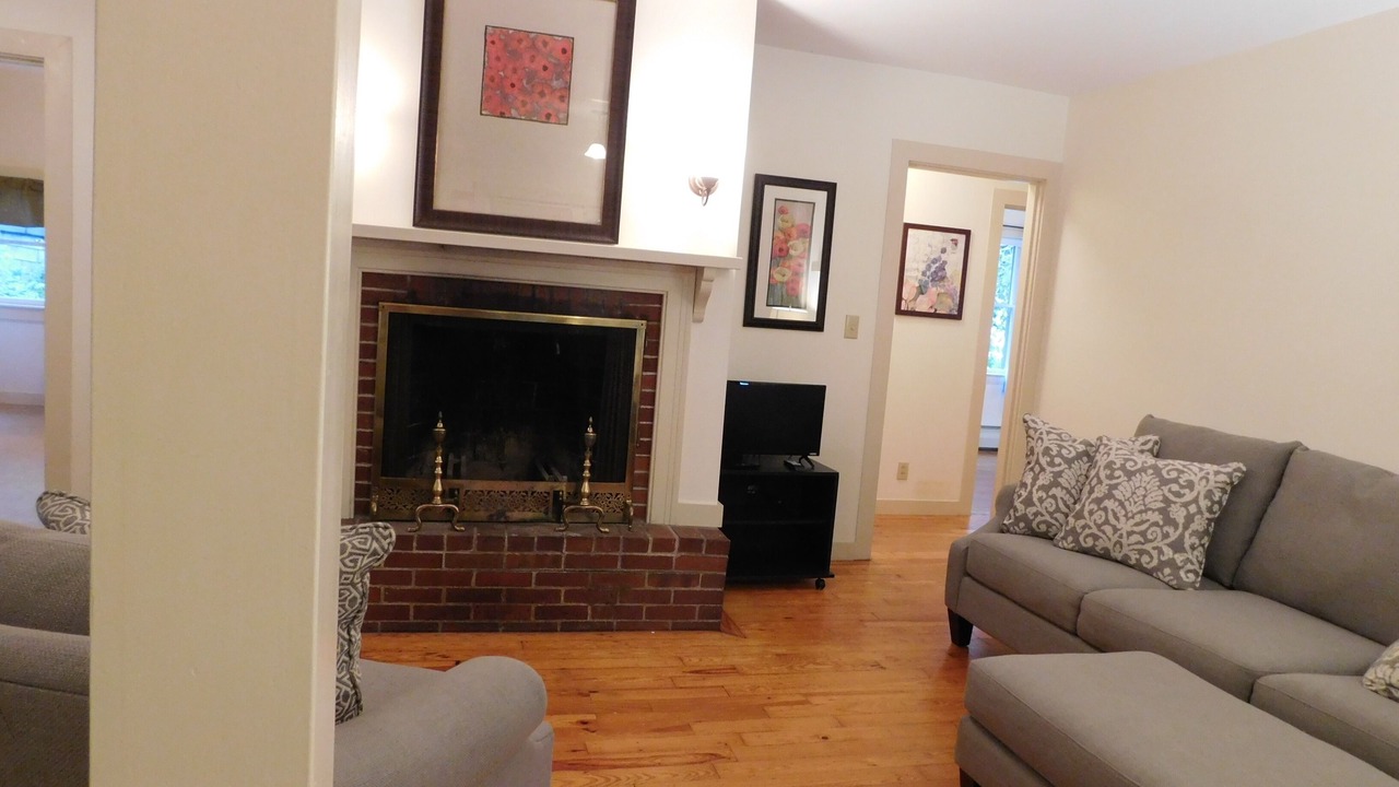Photo of Livingroom in Hulls Cove