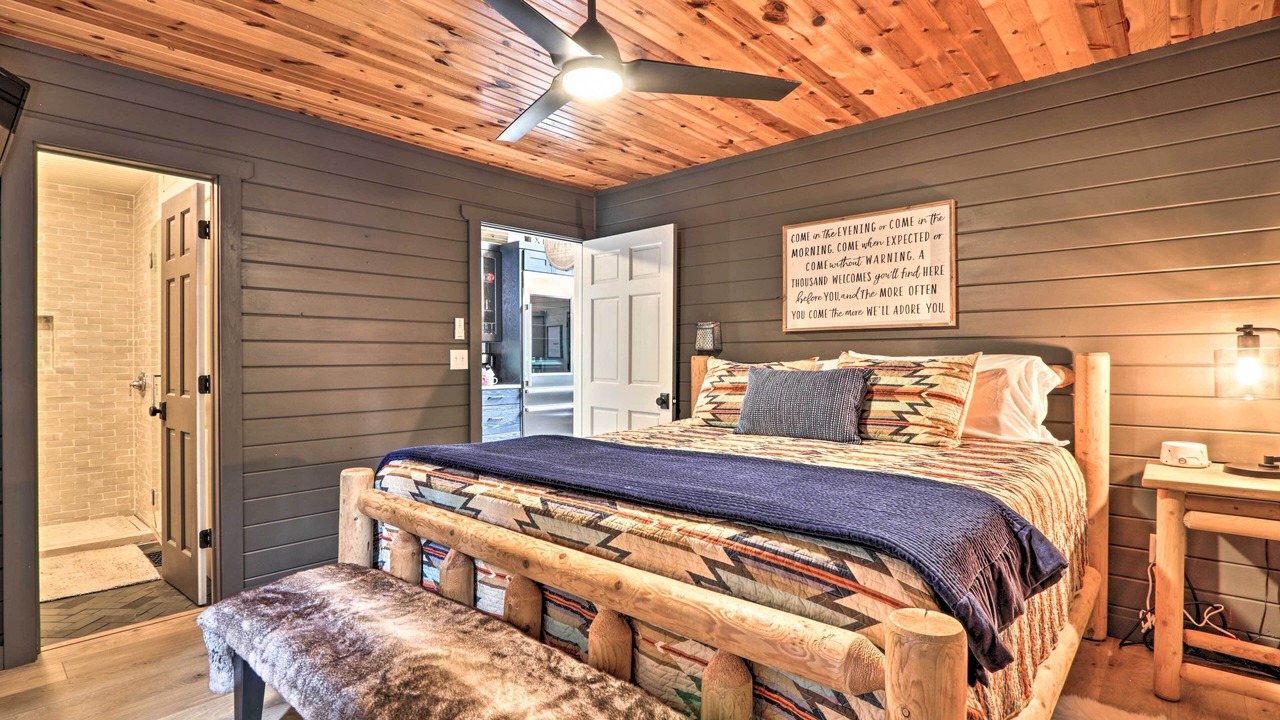 Photo of Bedroom in Sevierville
