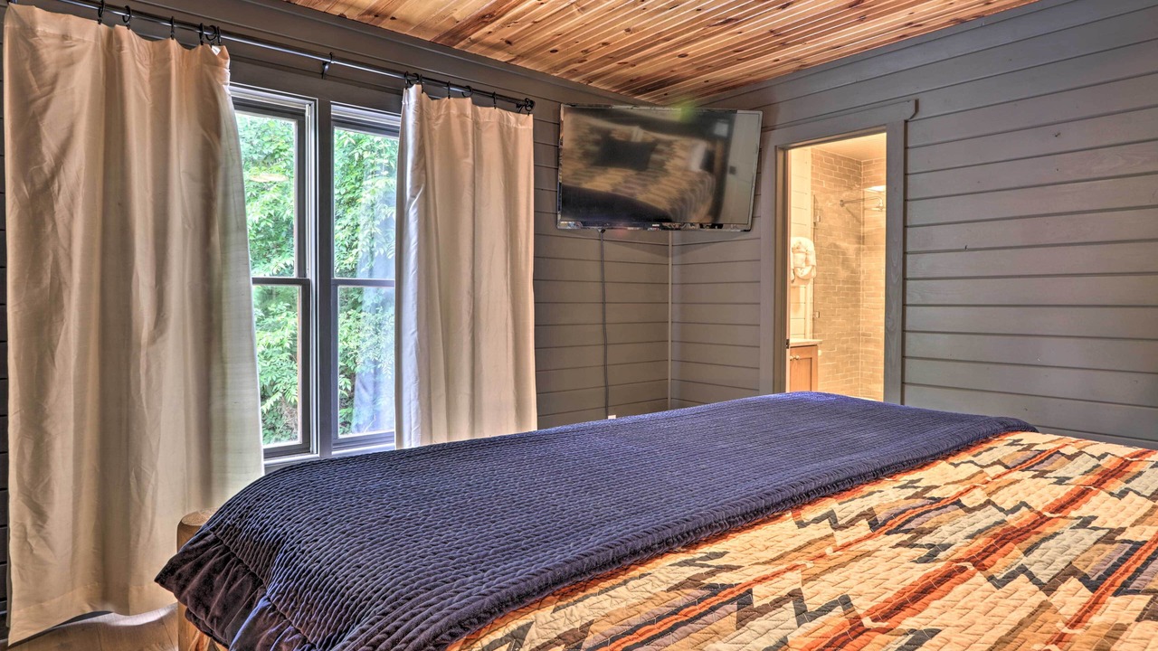 Photo of Bedroom in Sevierville