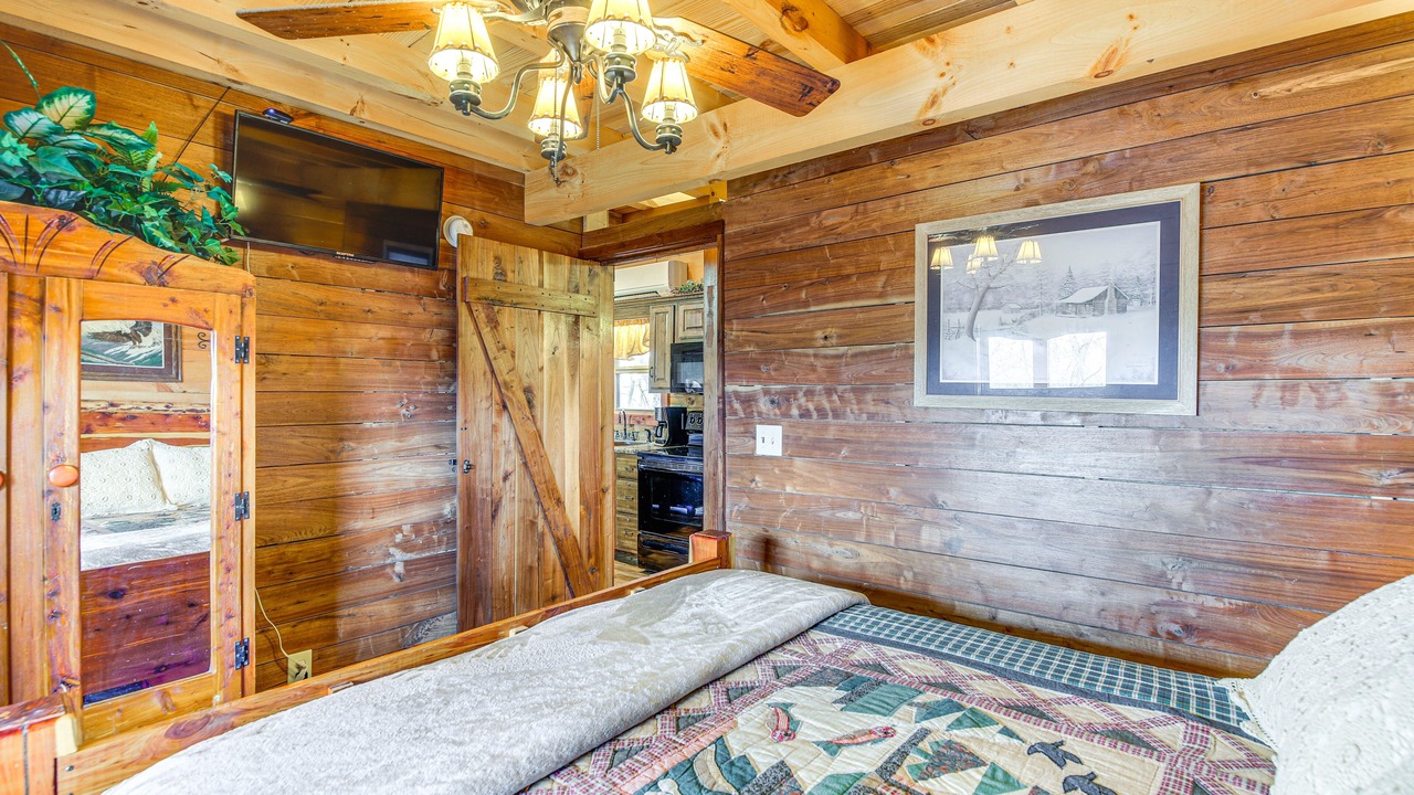 Photo of Bedroom in Sevierville