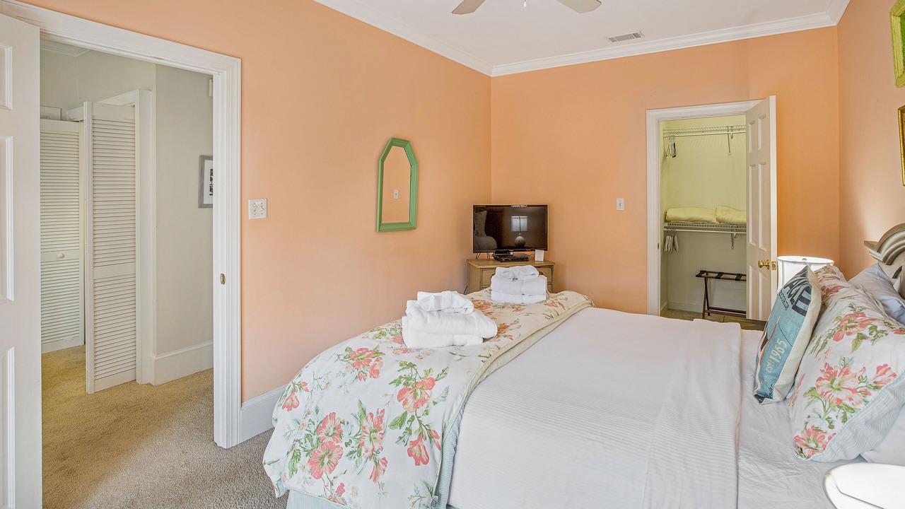Photo of Bedroom in Historic Downtown Savannah