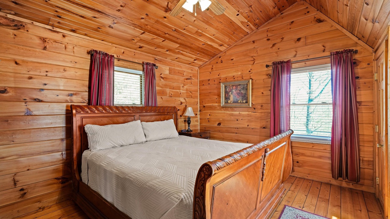 Photo of Bedroom in Sevierville