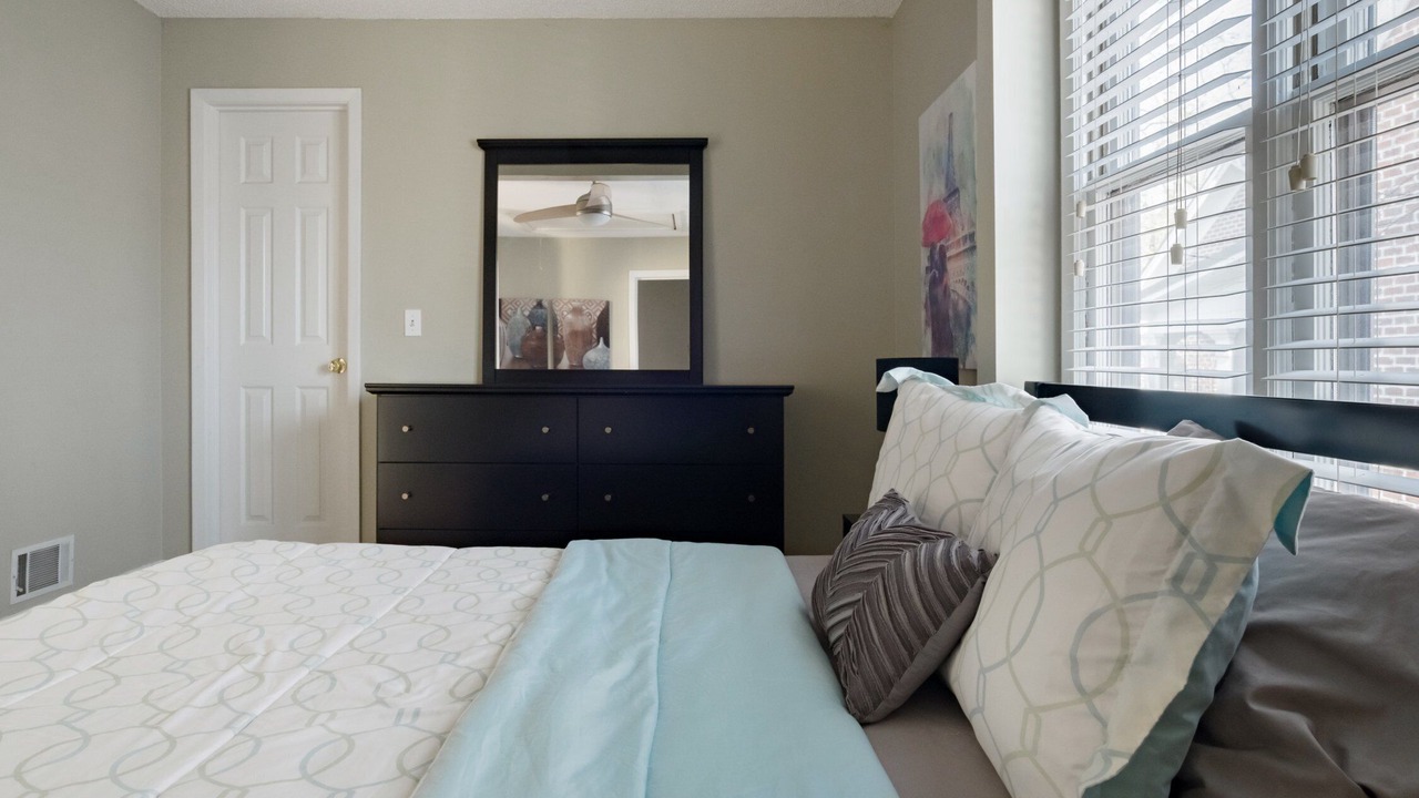 Photo of Bedroom in Morningside-Lenox Park