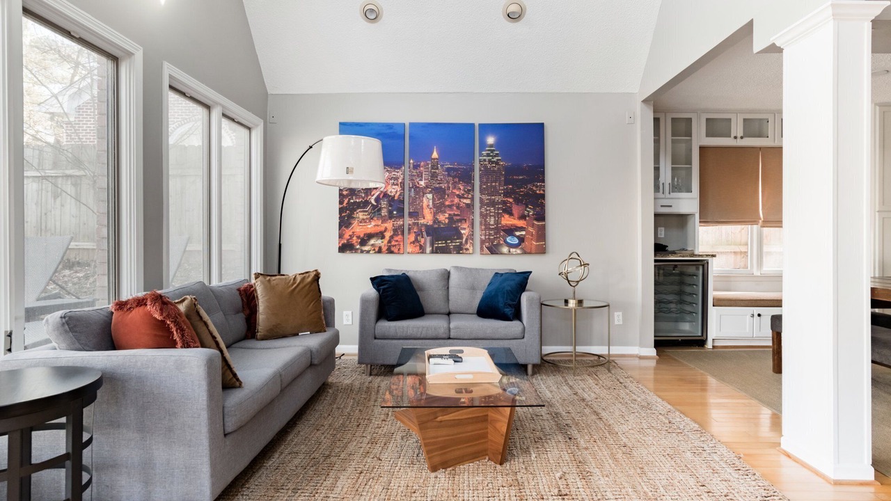 Photo of Livingroom in Morningside-Lenox Park