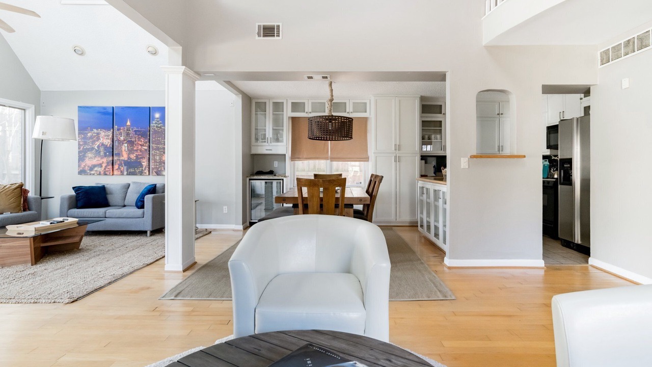 Photo of Livingroom in Morningside-Lenox Park
