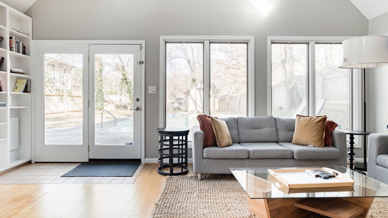 Photo of Livingroom in Morningside-Lenox Park