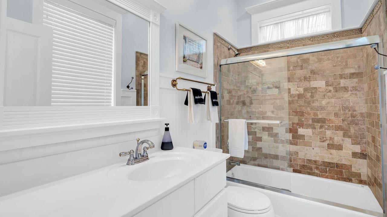 Photo of Bathroom in Sunnyside