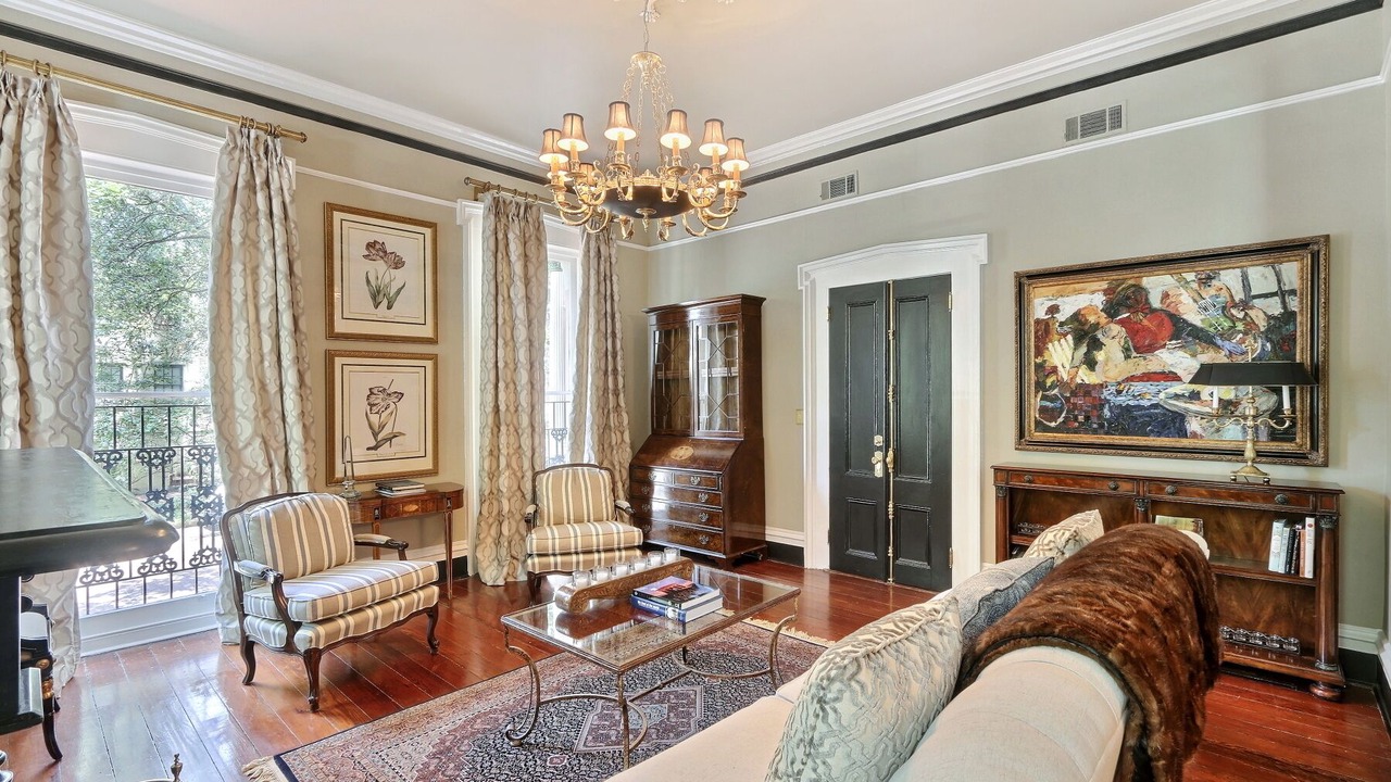 Photo of Livingroom in Historic Downtown Savannah