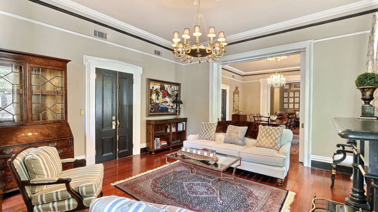 Photo of Livingroom in Historic Downtown Savannah