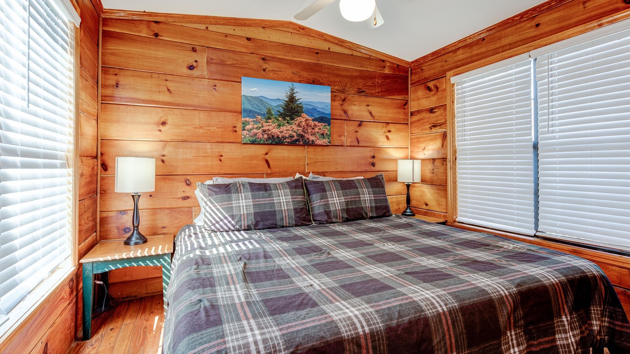 Photo of Bedroom in Maggie Valley
