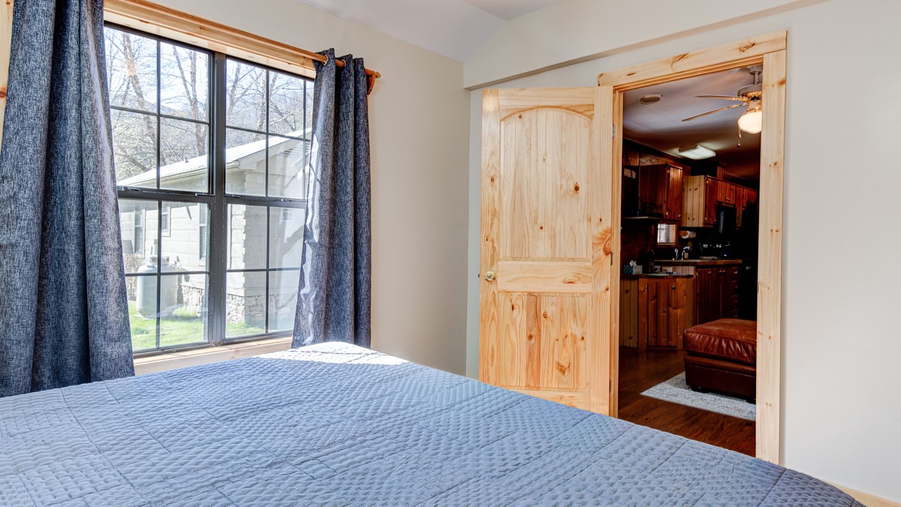 Photo of Bedroom in Maggie Valley