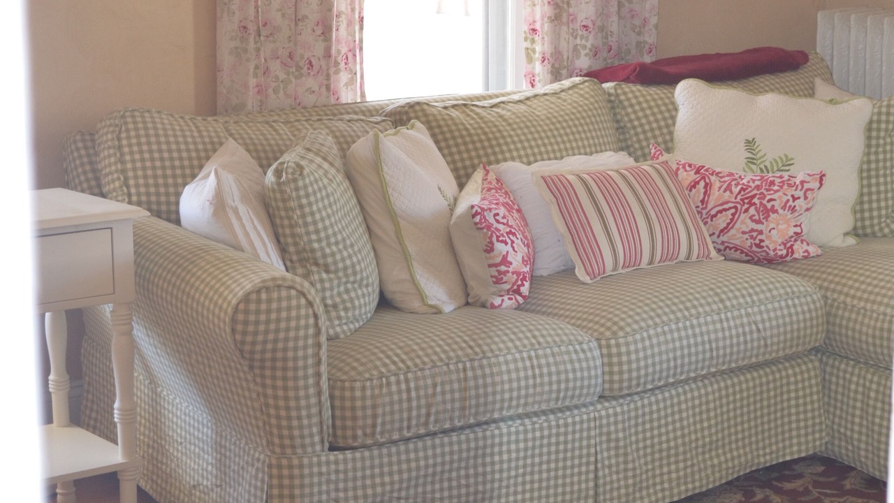 Photo of Livingroom in Saratoga Springs