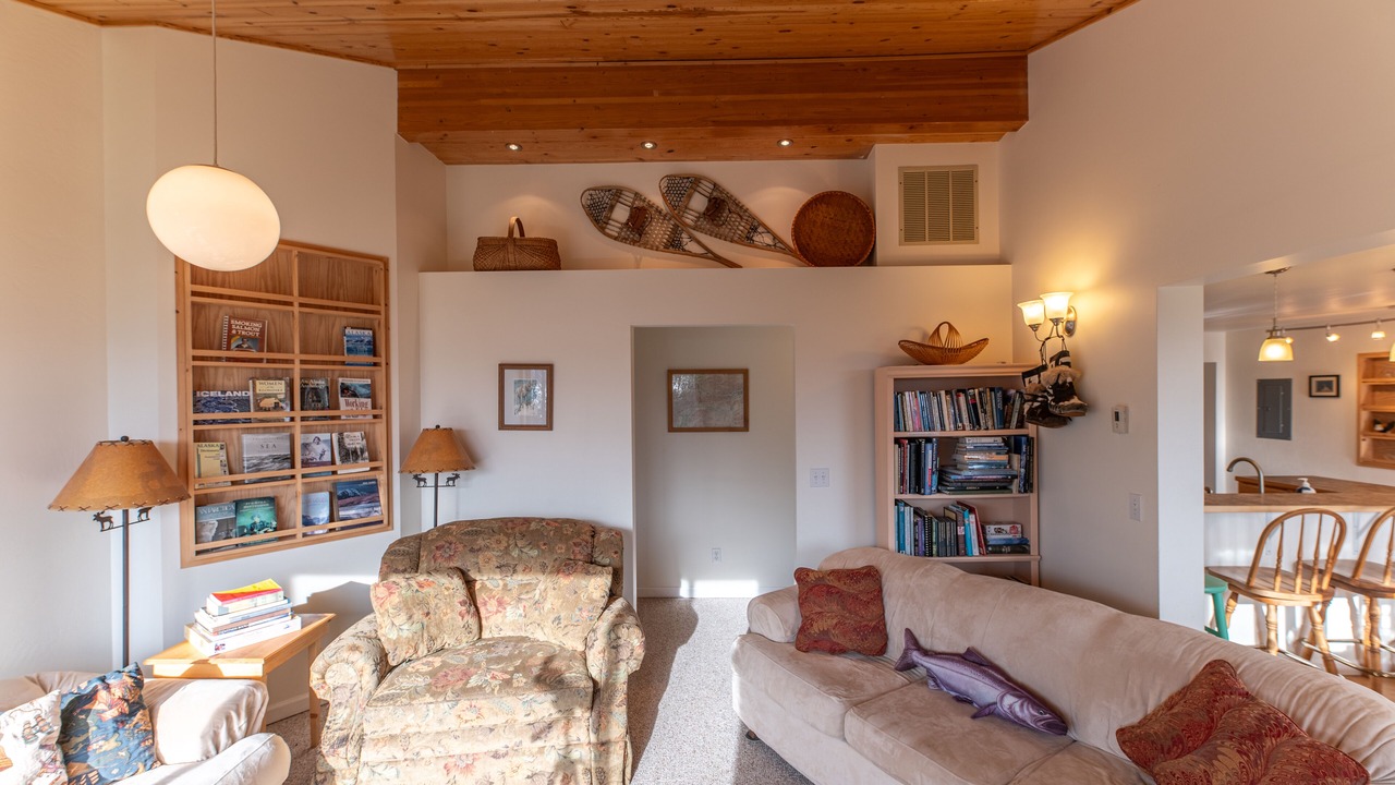 Photo of Livingroom in Kachemak
