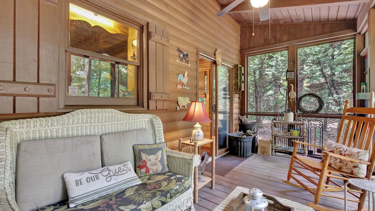 Photo of Livingroom in Pine Mountain