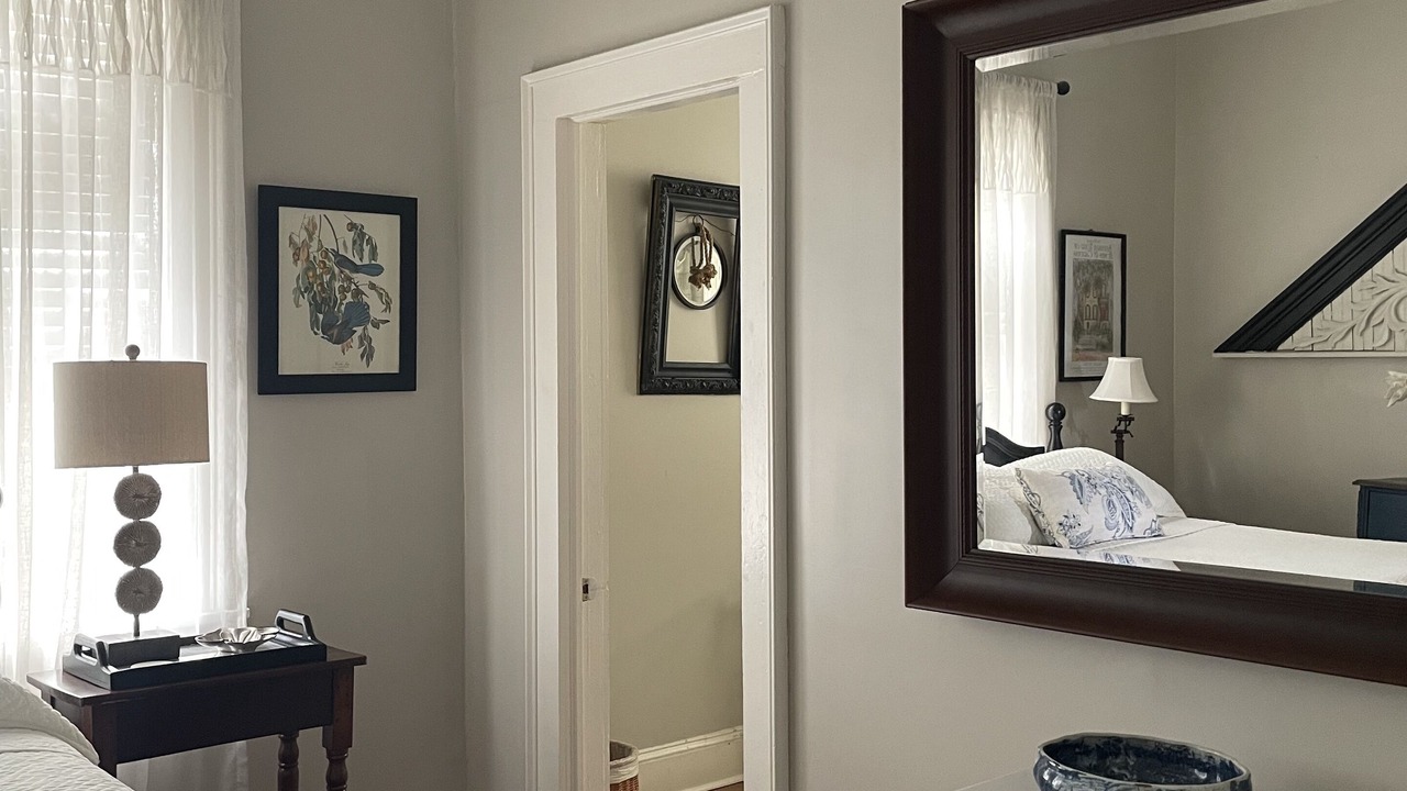 Photo of Bedroom in Historic District - North