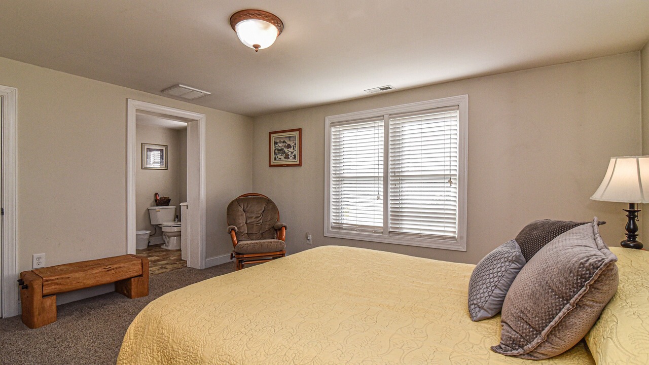 Photo of Bedroom in Hot Springs