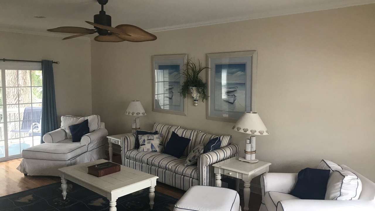 Photo of Livingroom in Ocean Ridge