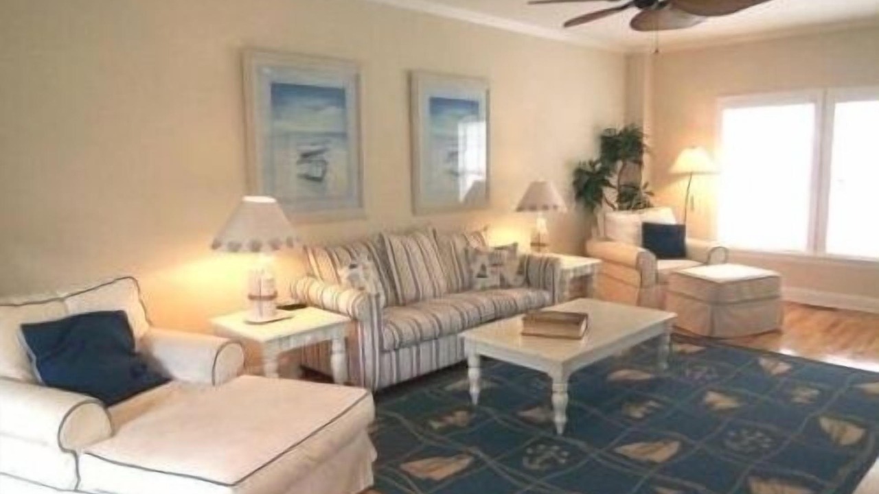 Photo of Livingroom in Ocean Ridge