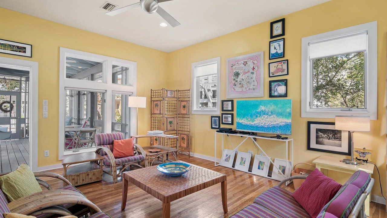 Photo of Livingroom in Sunnyside