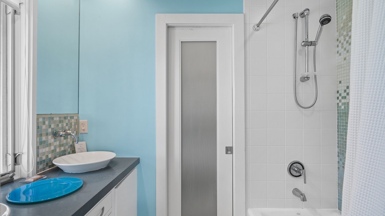 Photo of Bathroom in Sunnyside