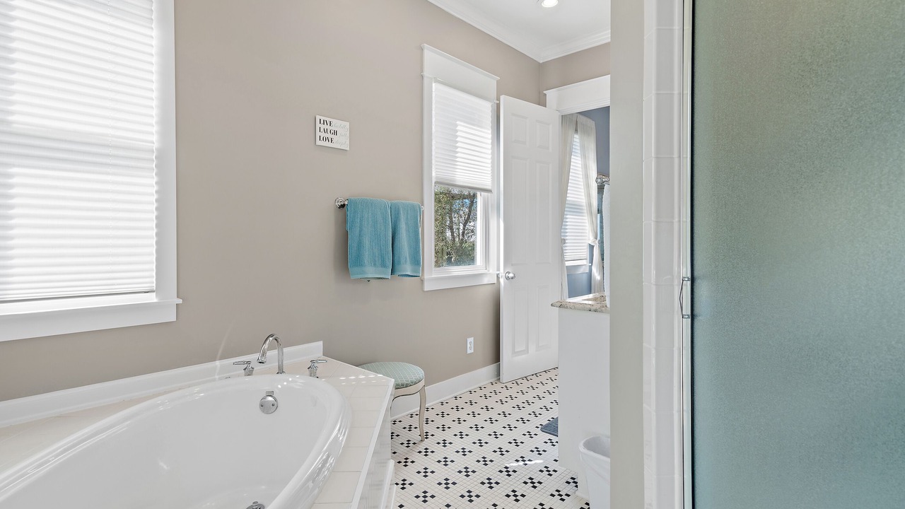 Photo of Bathroom in Sunnyside