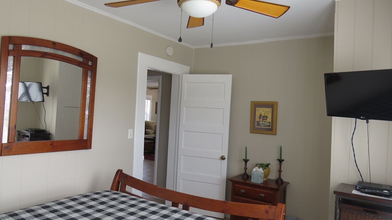Photo of Bedroom in Guntersville