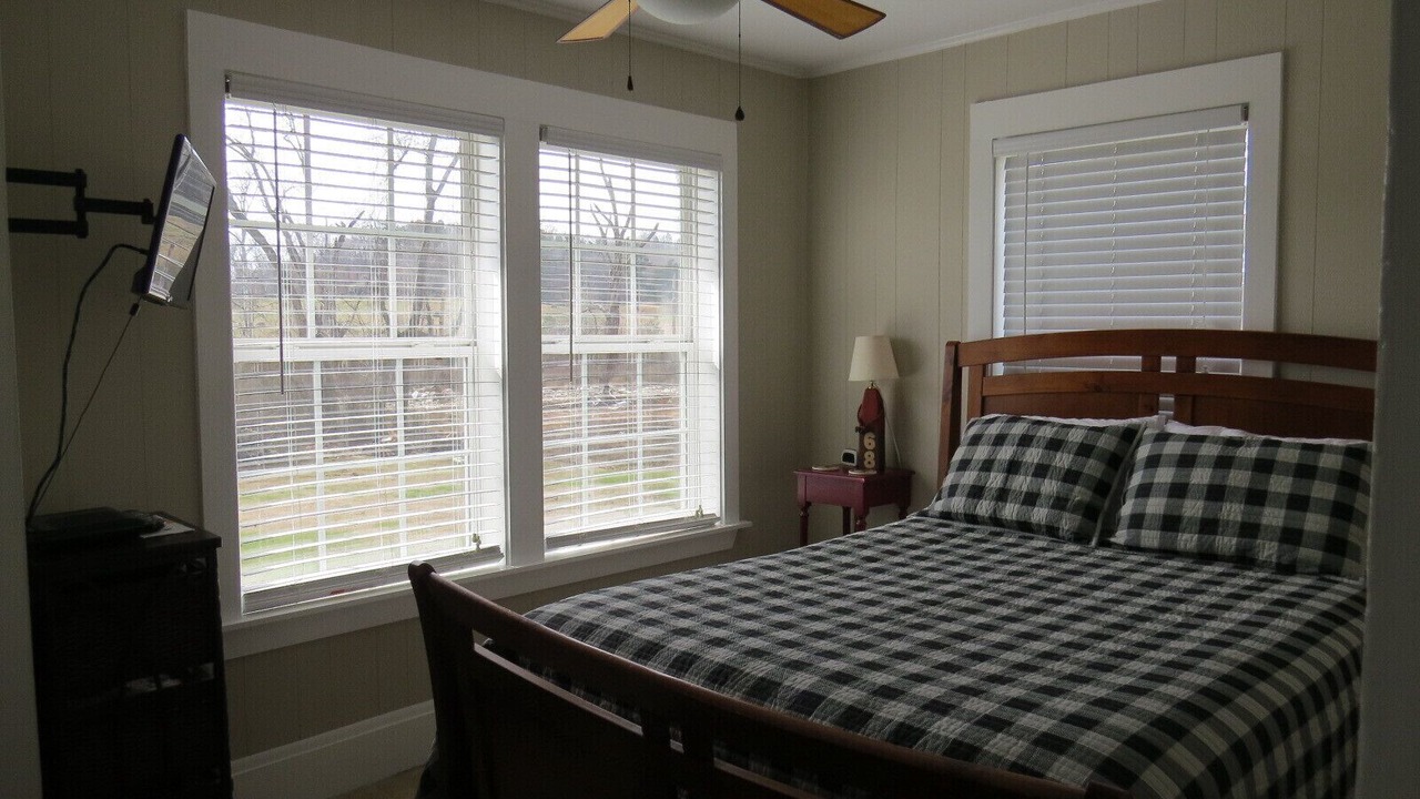 Photo of Bedroom in Guntersville