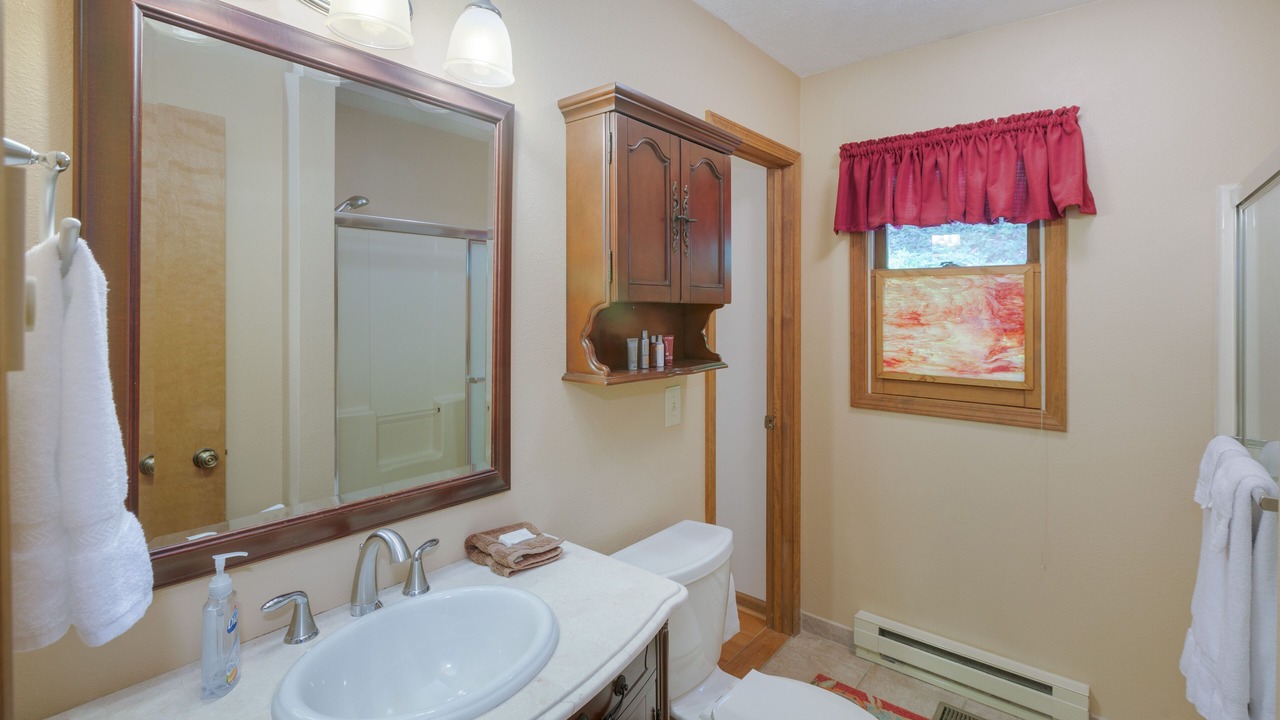 Photo of Bathroom in Maggie Valley
