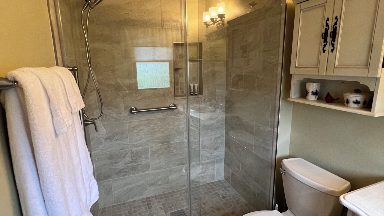 Photo of Bathroom in Maggie Valley