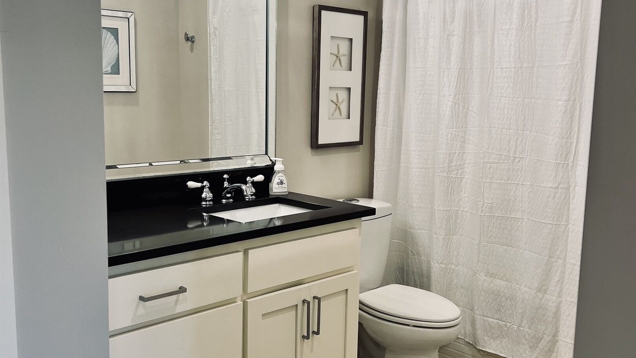 Photo of Bathroom in Ocean Springs