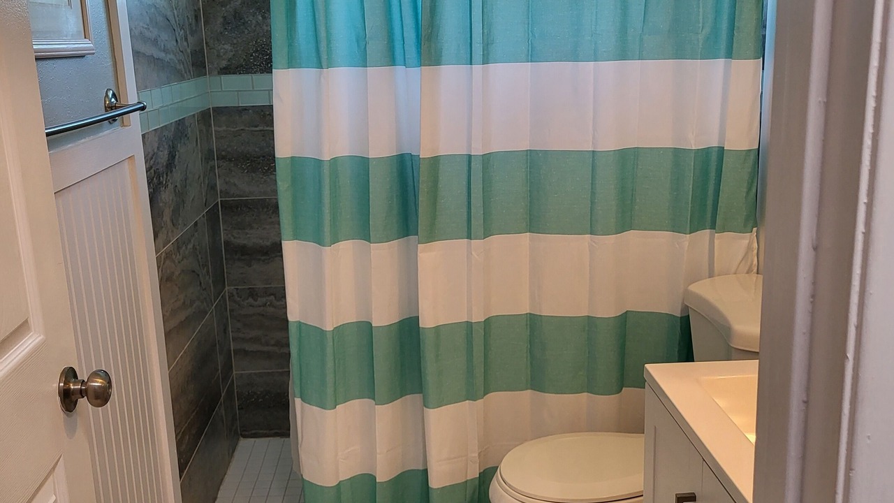 Photo of Bathroom in Independence Square