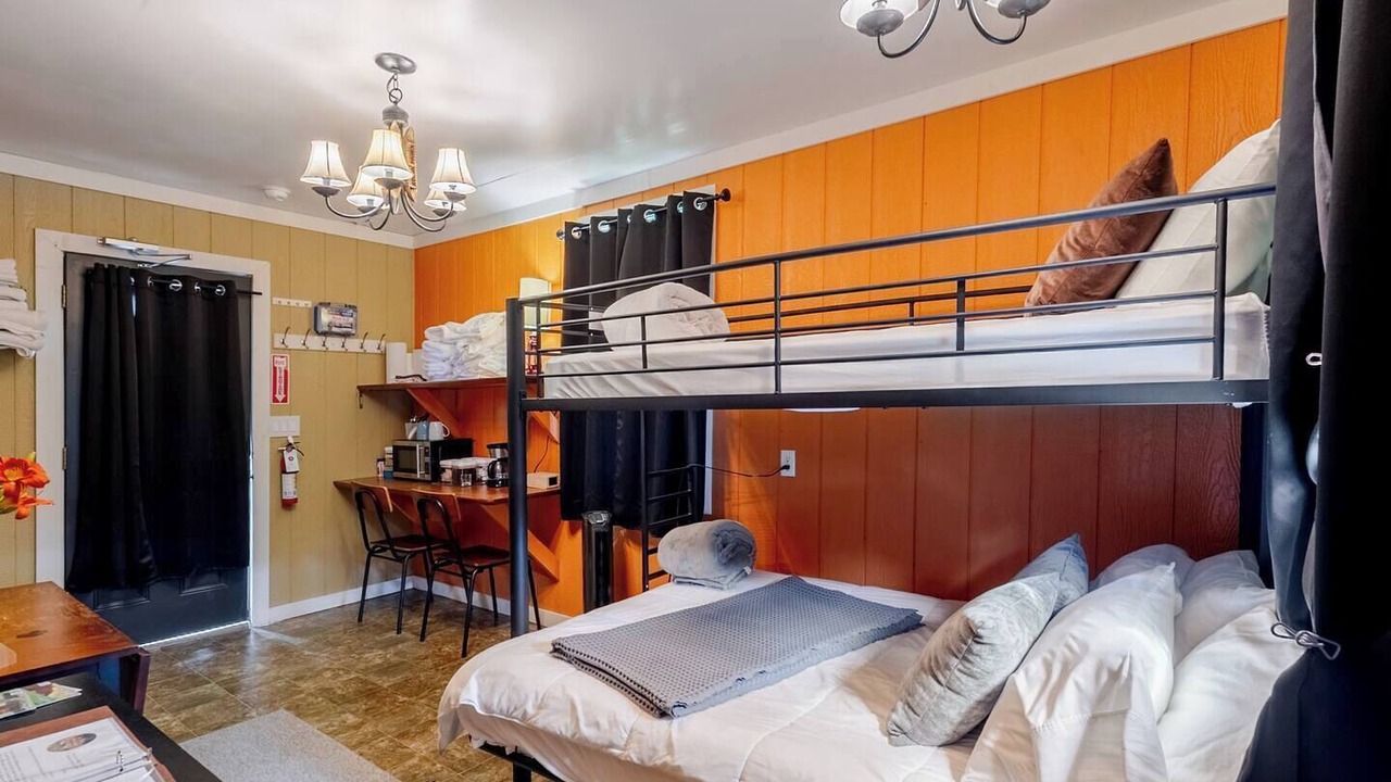 Photo of Bedroom in Jefferson City