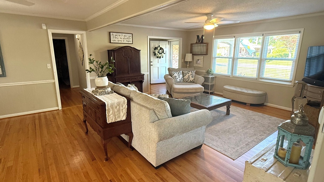 Photo of Livingroom in Montclair