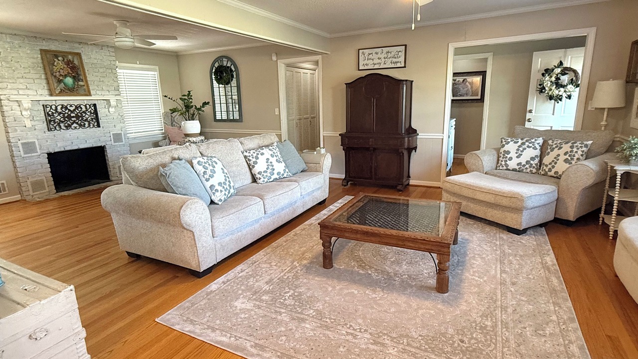 Photo of Livingroom in Montclair
