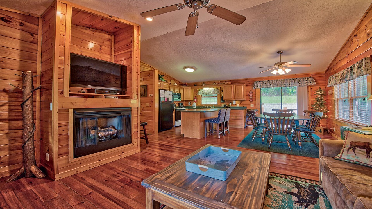 Photo of Bedroom in Maggie Valley