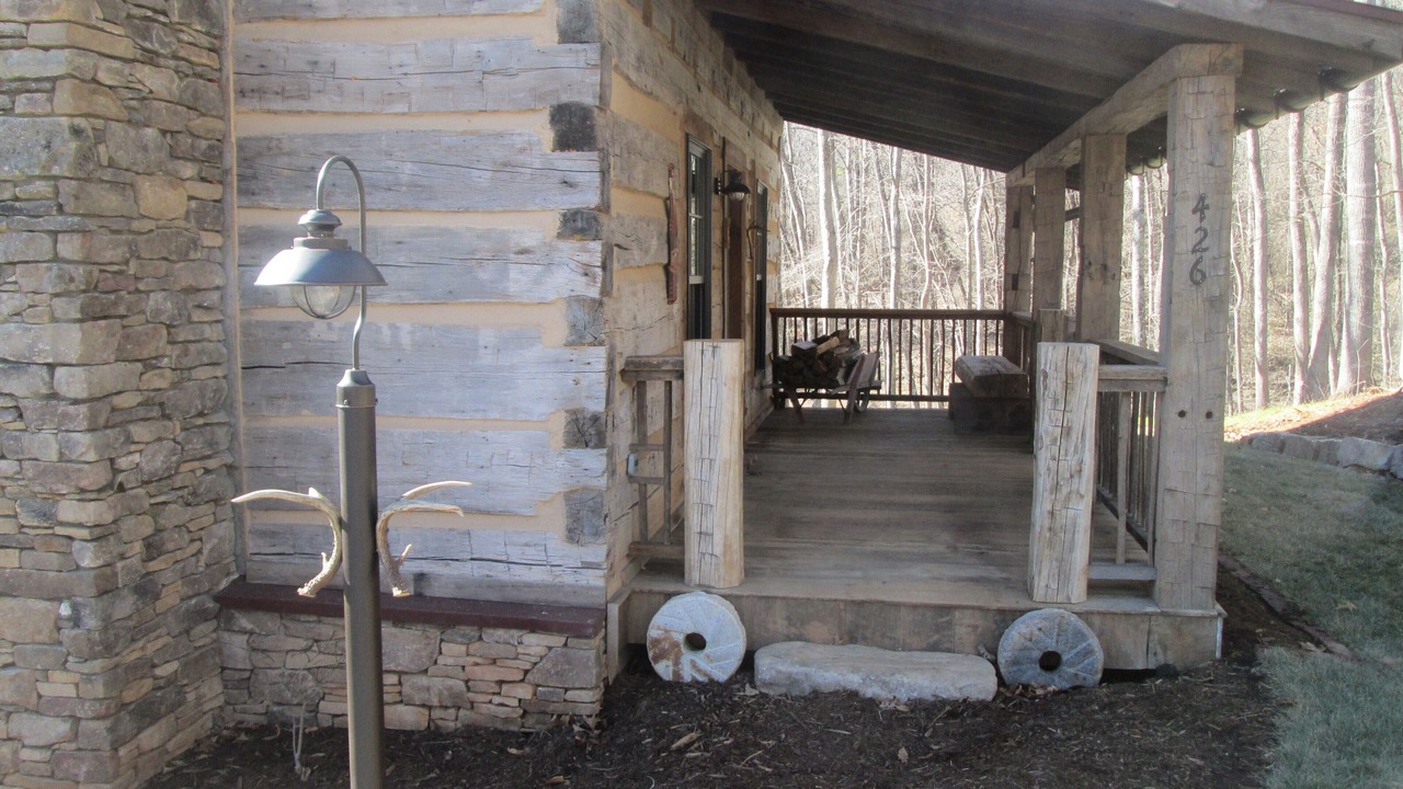 Photo of Patio Balcony in Weaverville