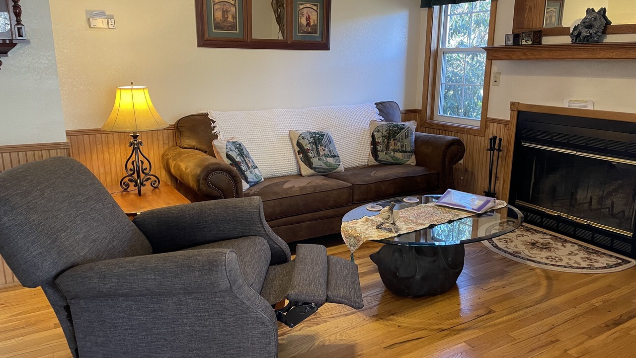 Photo of Livingroom in Maggie Valley