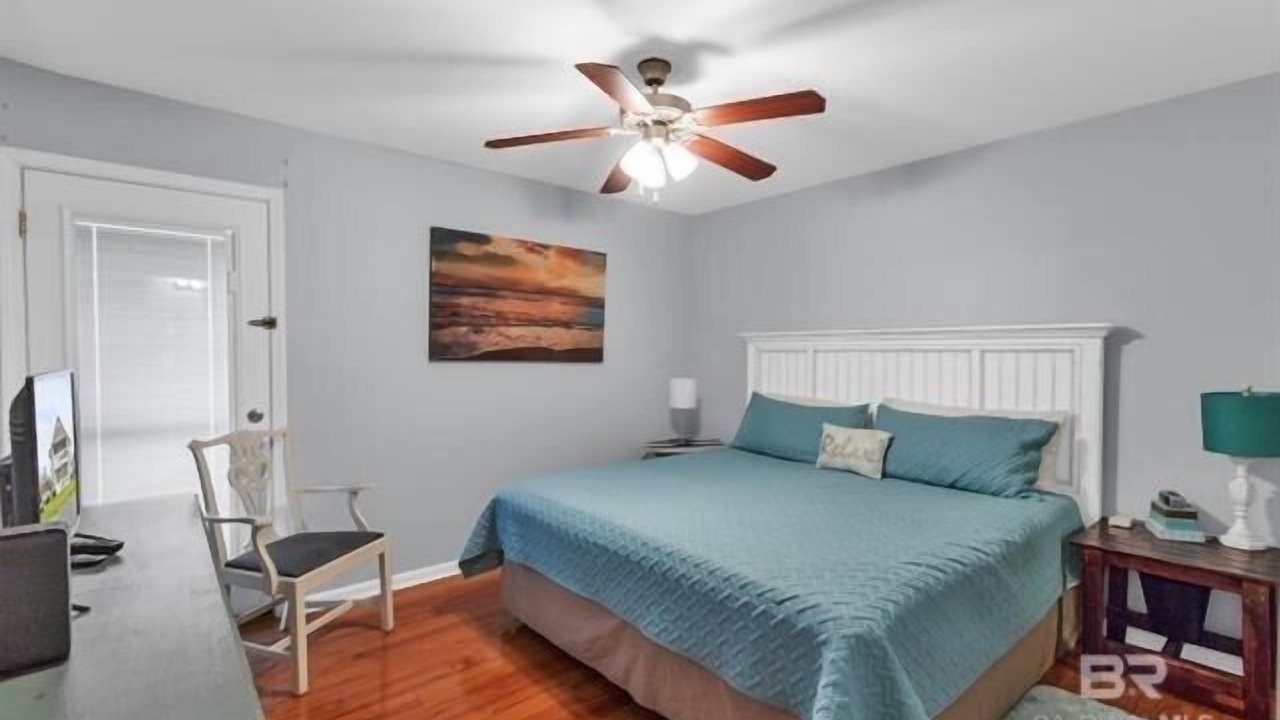 Photo of Bedroom in Oak