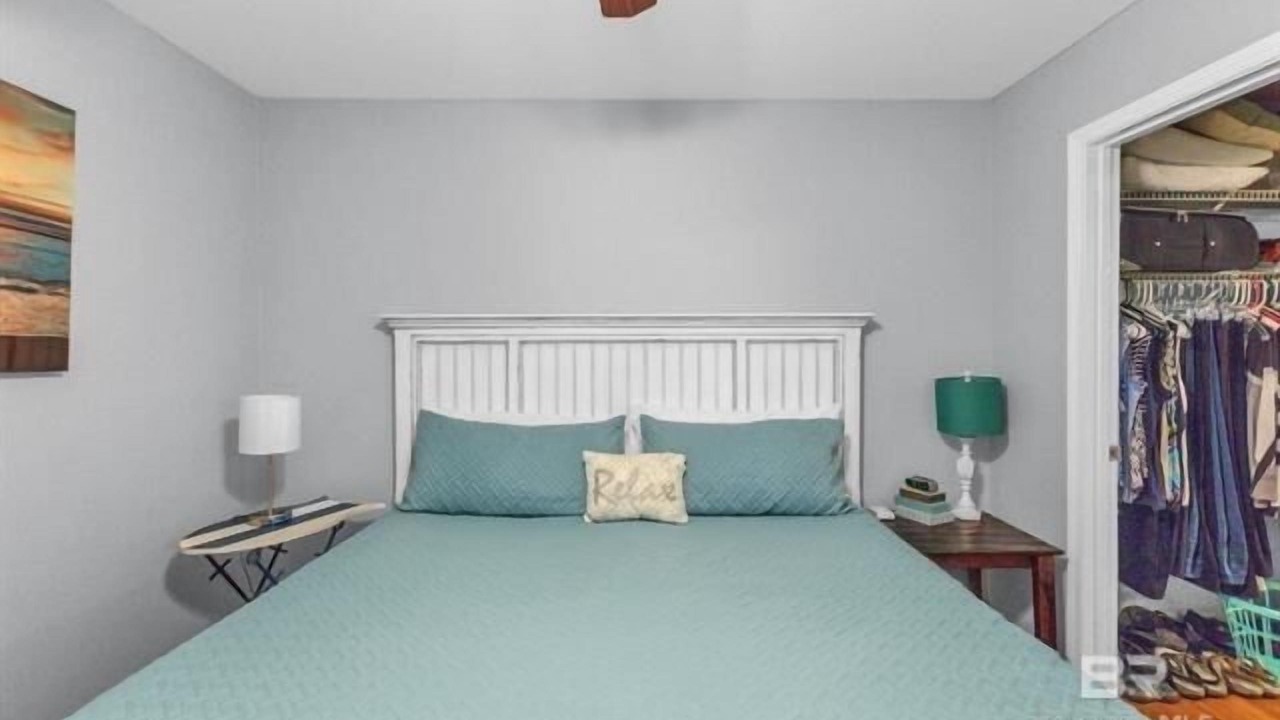 Photo of Bedroom in Oak