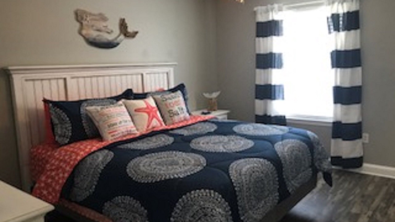 Photo of Bedroom in Oak