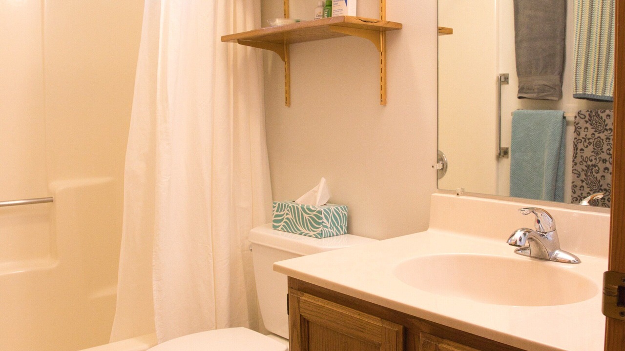 Photo of Bathroom in Marshall