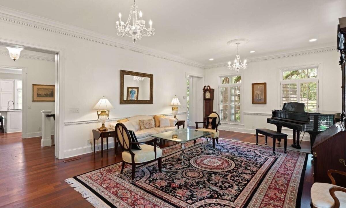 Photo of Livingroom in King City