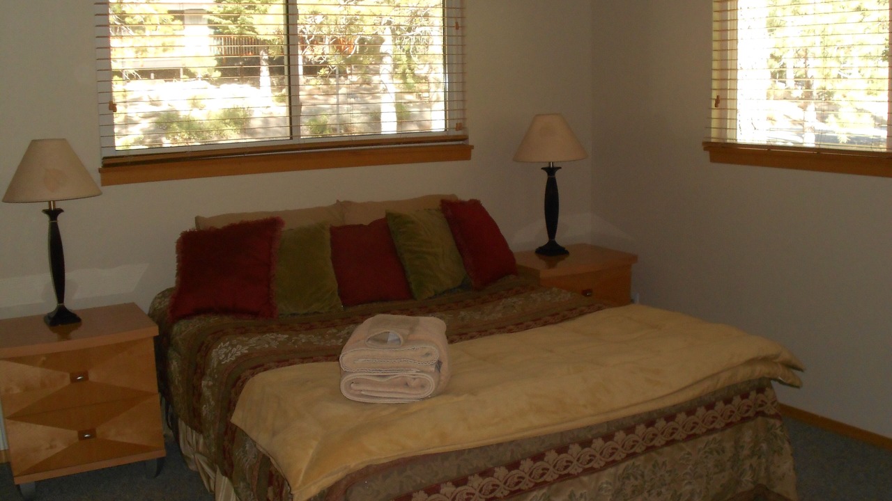 Photo of Bedroom in North Upper Truckee
