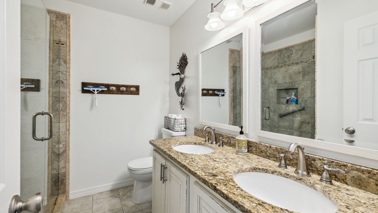 Photo of Bathroom in Sunnyside