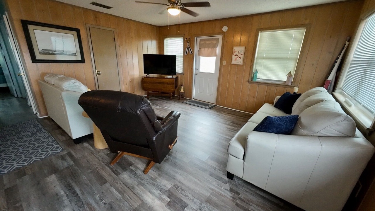 Photo of Livingroom in Indian Bay