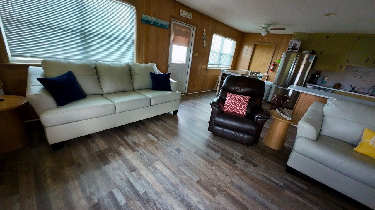 Photo of Livingroom in Indian Bay