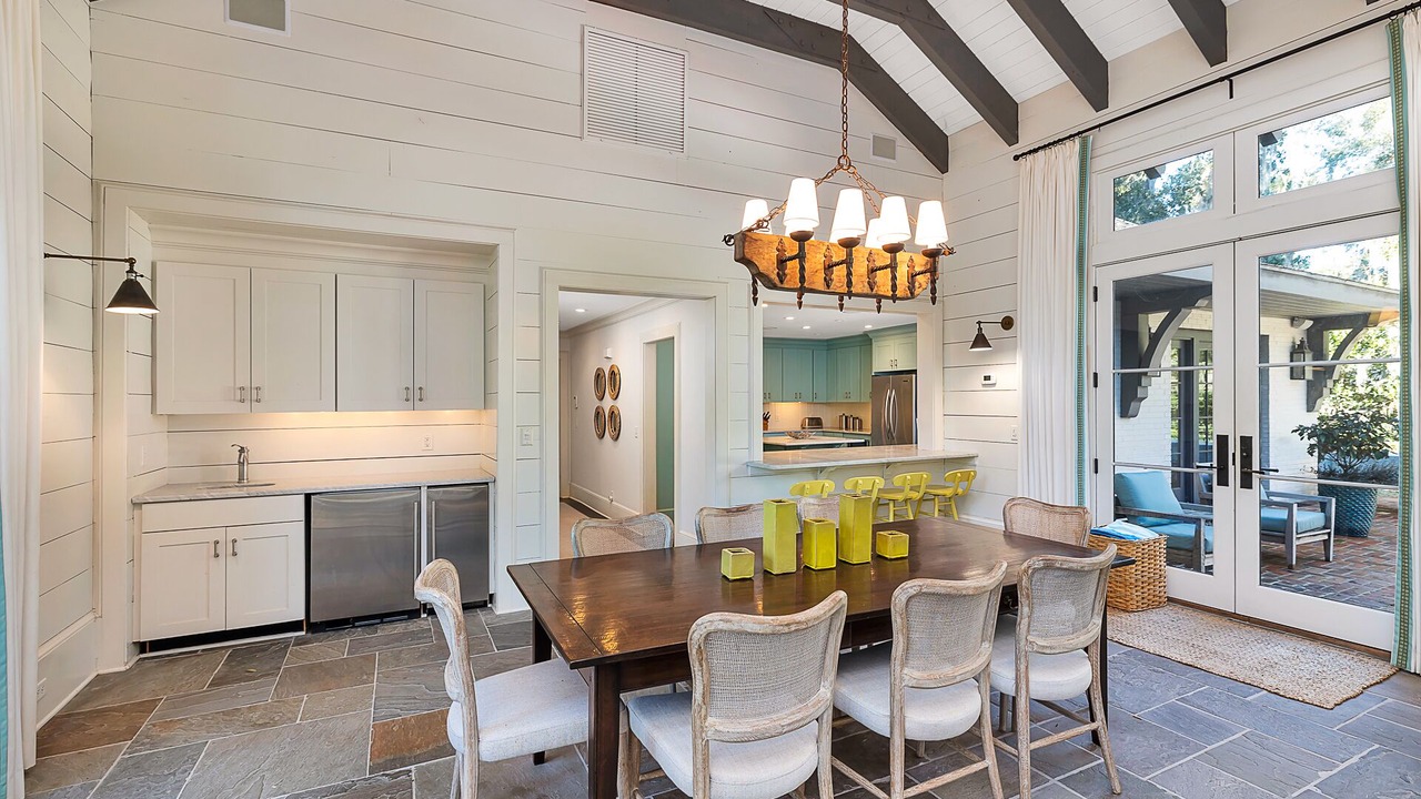 Photo of Others in Sea Island