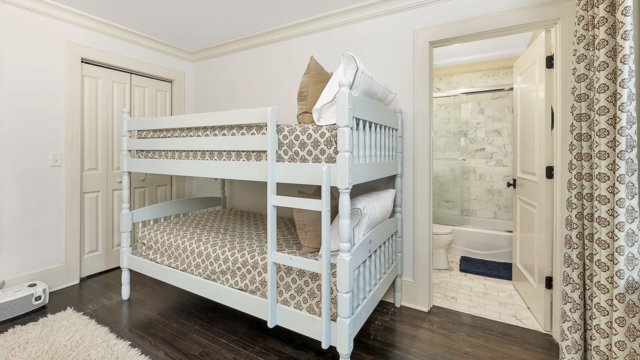 Photo of Bedroom in Sea Island