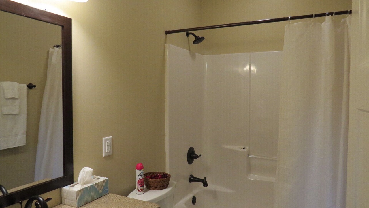 Photo of Bathroom in Guntersville