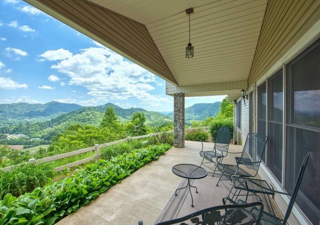 Photo of Others in Maggie Valley
